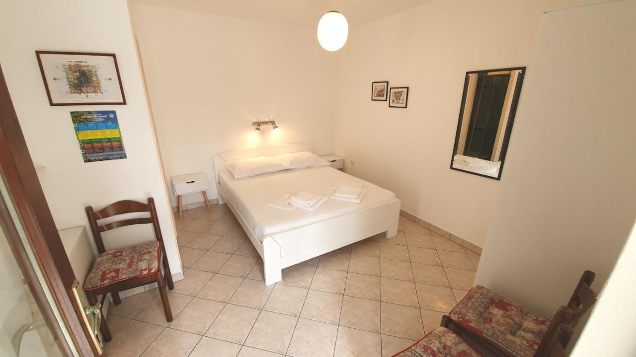 Apartments Dora Banjol Екстериор снимка