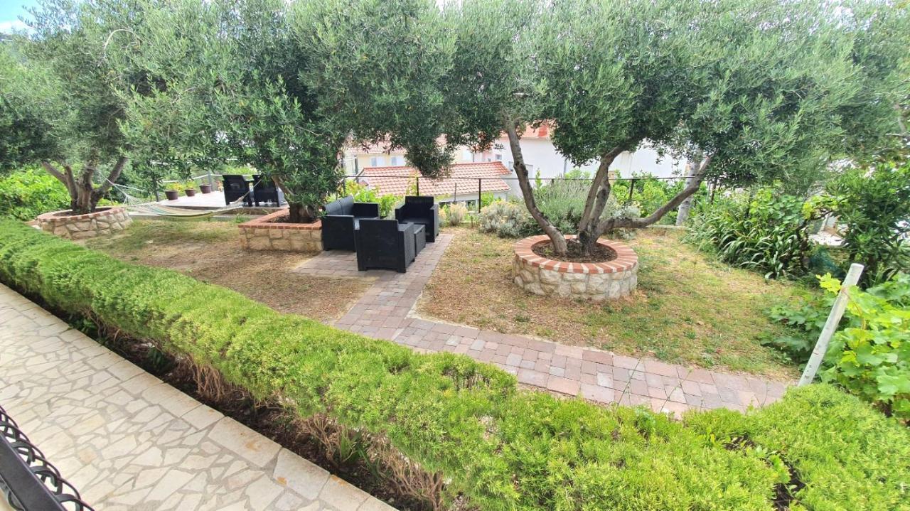 Apartments Dora Banjol Екстериор снимка
