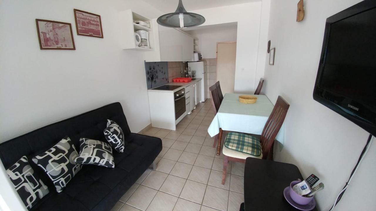 Apartments Dora Banjol Екстериор снимка