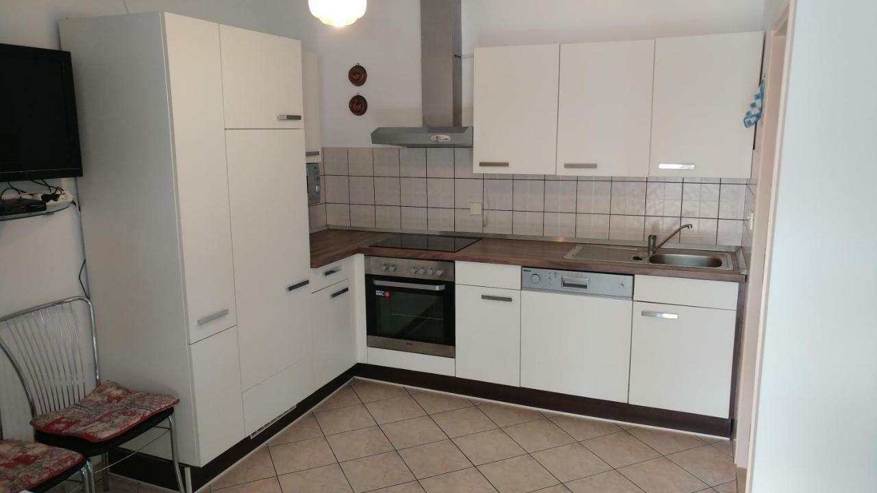 Apartments Dora Banjol Екстериор снимка