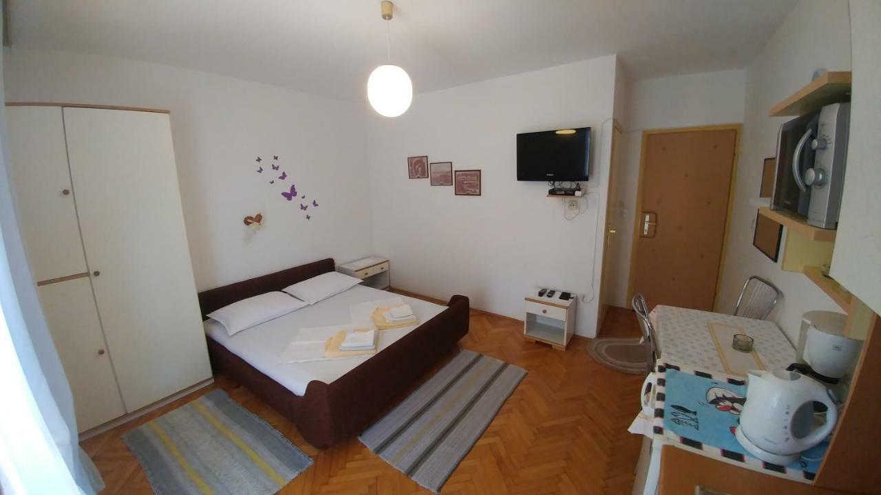 Apartments Dora Banjol Екстериор снимка