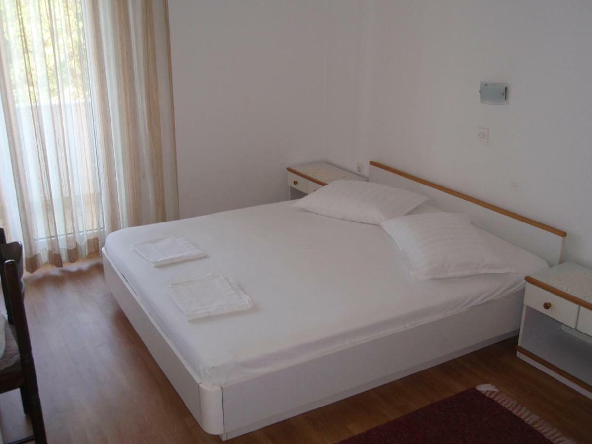 Apartments Dora Banjol Екстериор снимка